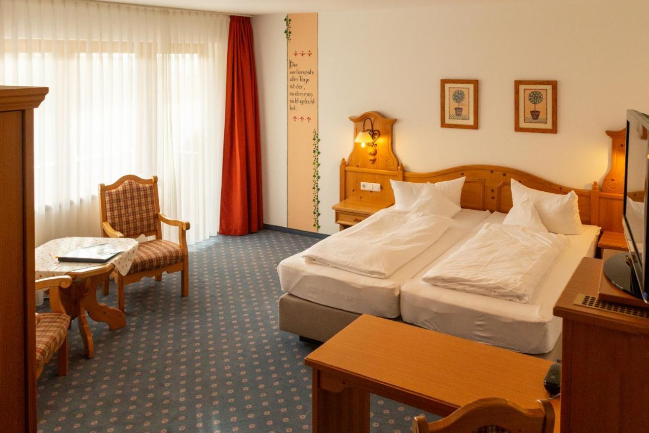 Hotel Schoene Aussicht Хорнберг Екстериор снимка
