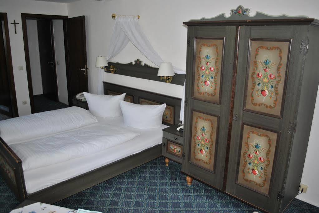Hotel Schoene Aussicht Хорнберг Екстериор снимка